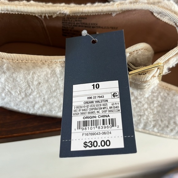 Women's Halston Shearling Mary Jane Ballet Flats with Memory Foam Insole. - Picture 10 of 10